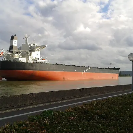 לינה וארוחת בוקר En Bord De Seine