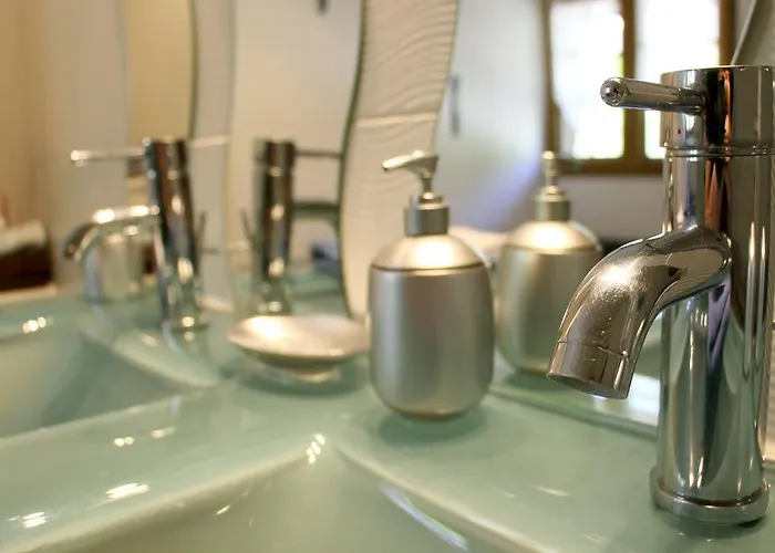 En Bord De Seine Oda ve Kahvaltı 3*