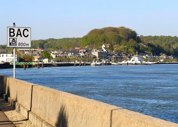 En Bord De Seine Oda ve Kahvaltı 3*